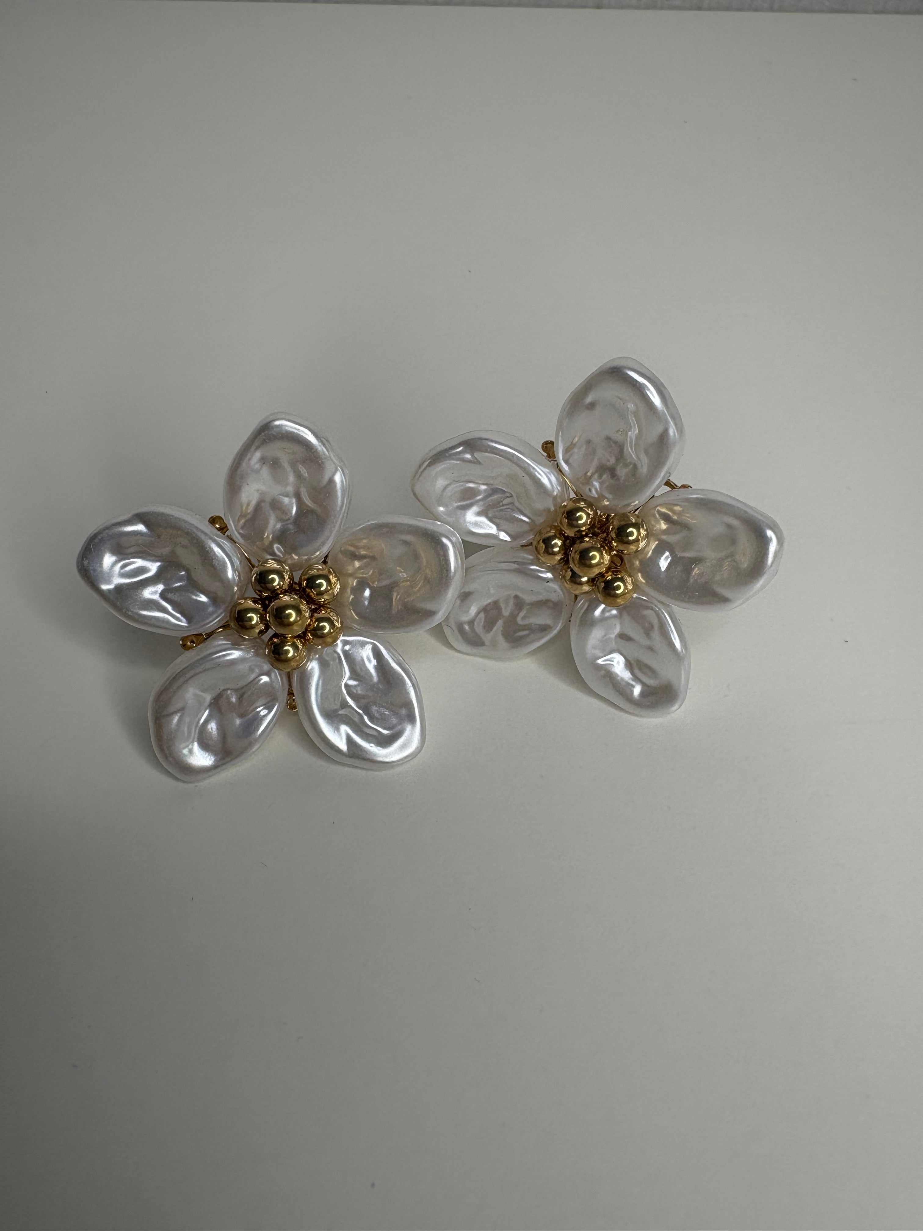 Boucle Fleur de Nacre
